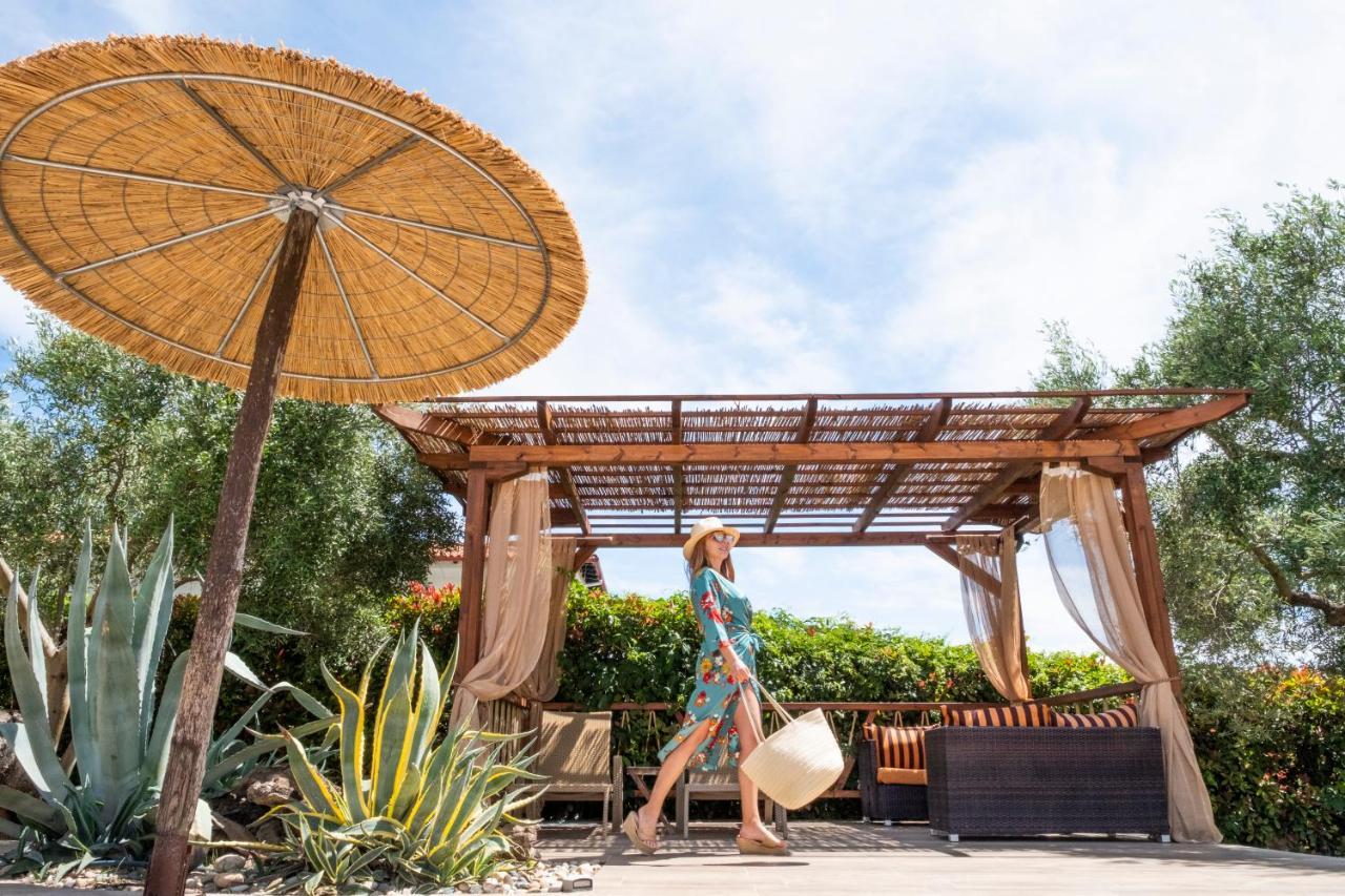 Country Inn Kallithea  エクステリア 写真