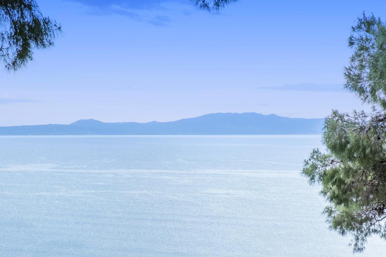 Country Inn Kallithea  エクステリア 写真