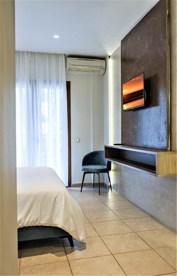 Country Inn Kallithea  エクステリア 写真
