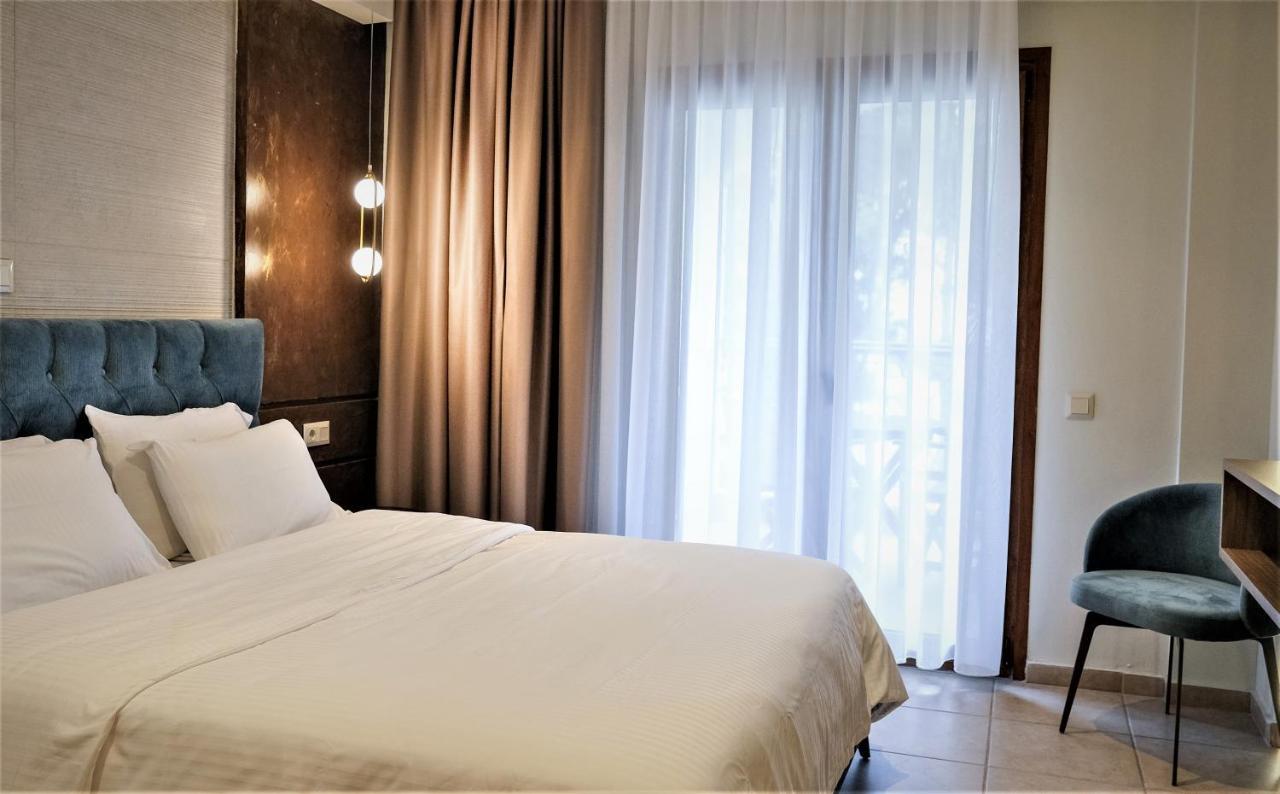 Country Inn Kallithea  エクステリア 写真