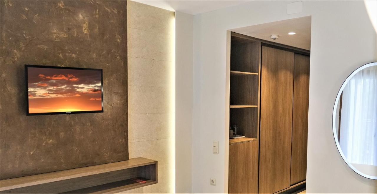 Country Inn Kallithea  エクステリア 写真