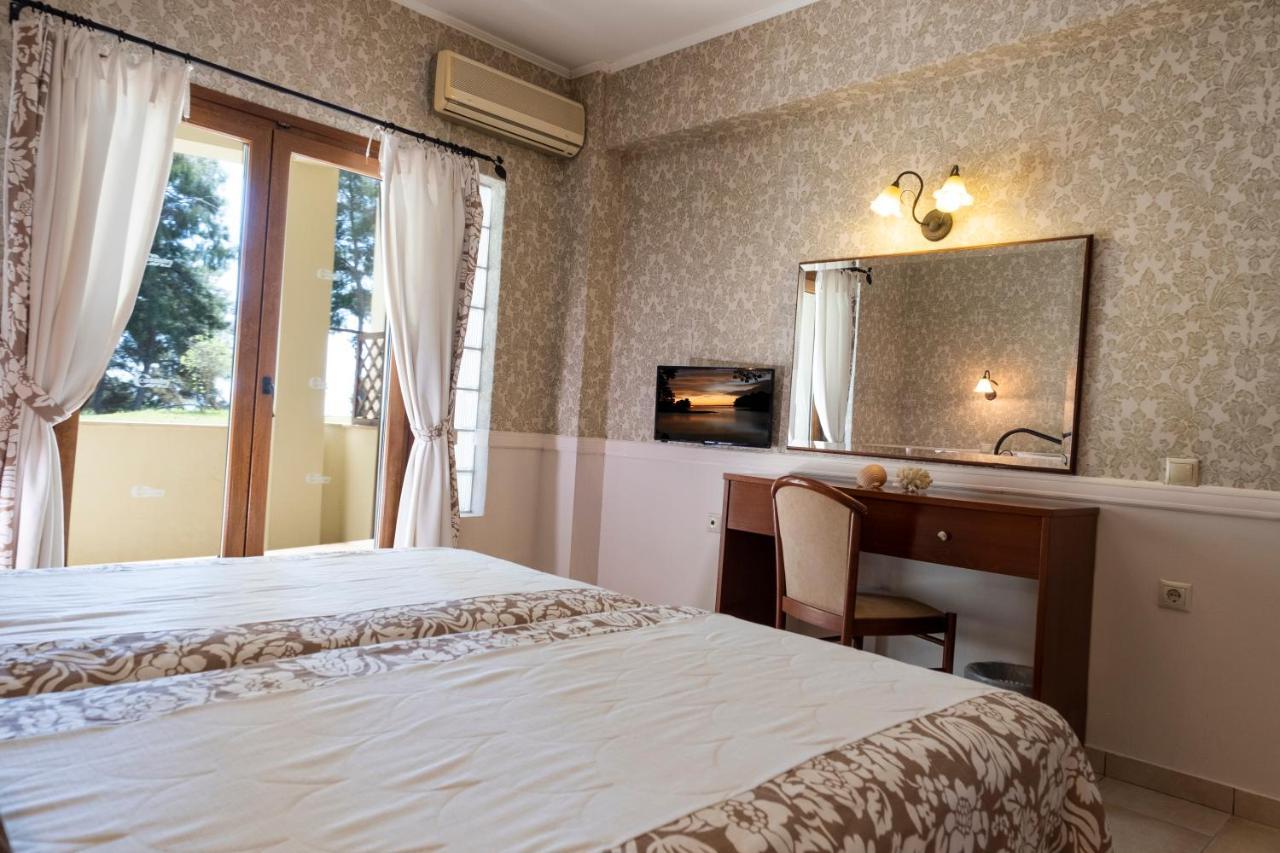 Country Inn Kallithea  エクステリア 写真