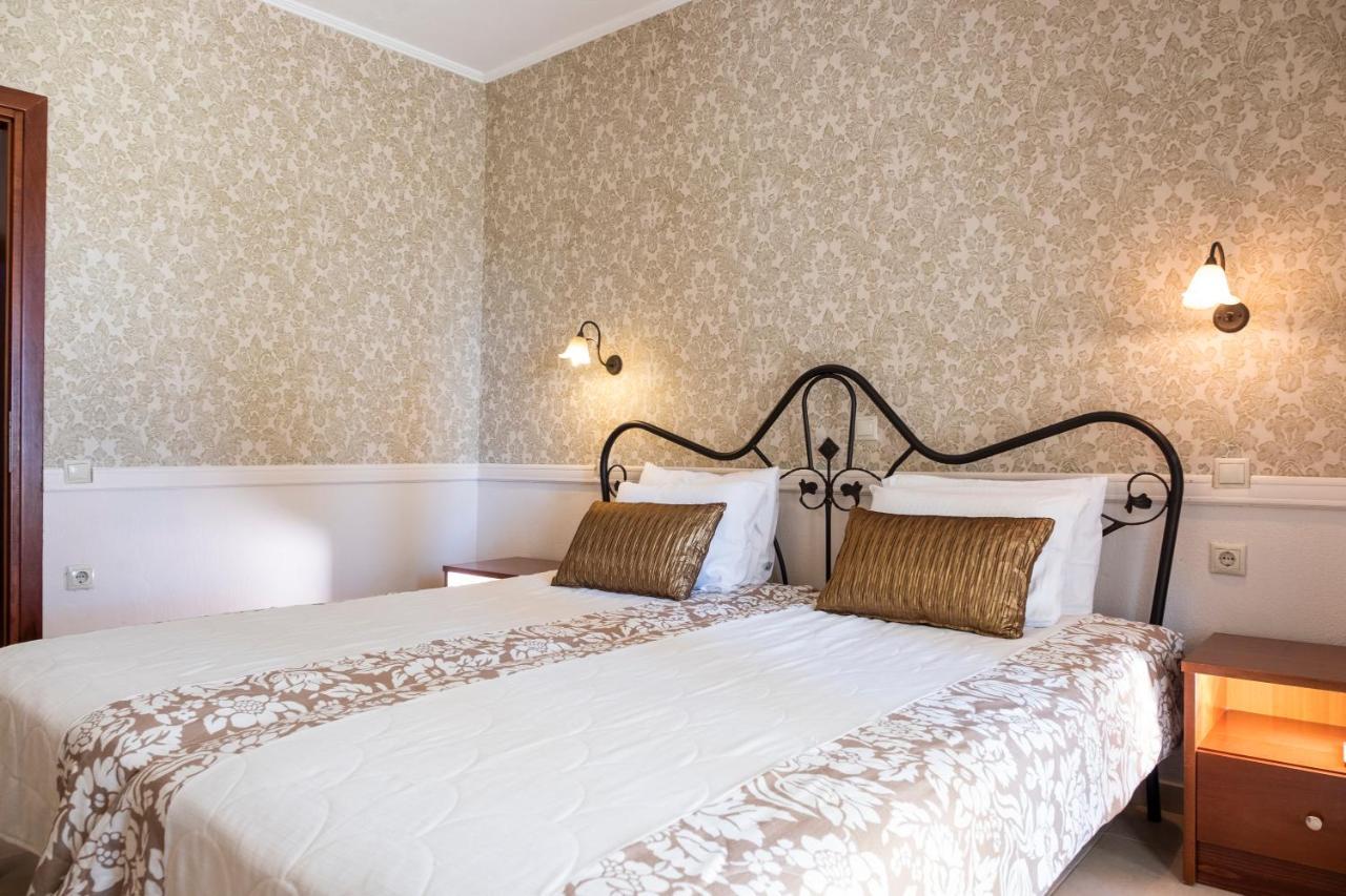 Country Inn Kallithea  エクステリア 写真