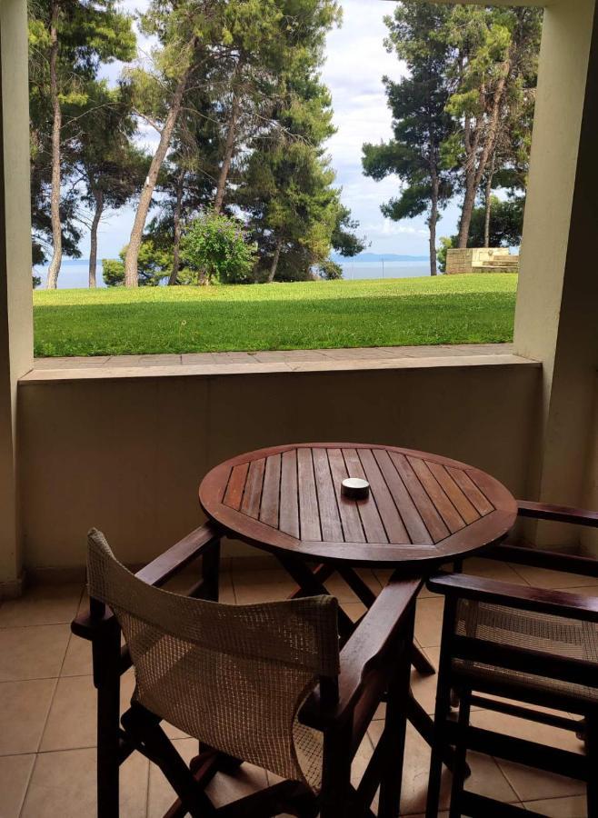 Country Inn Kallithea  エクステリア 写真