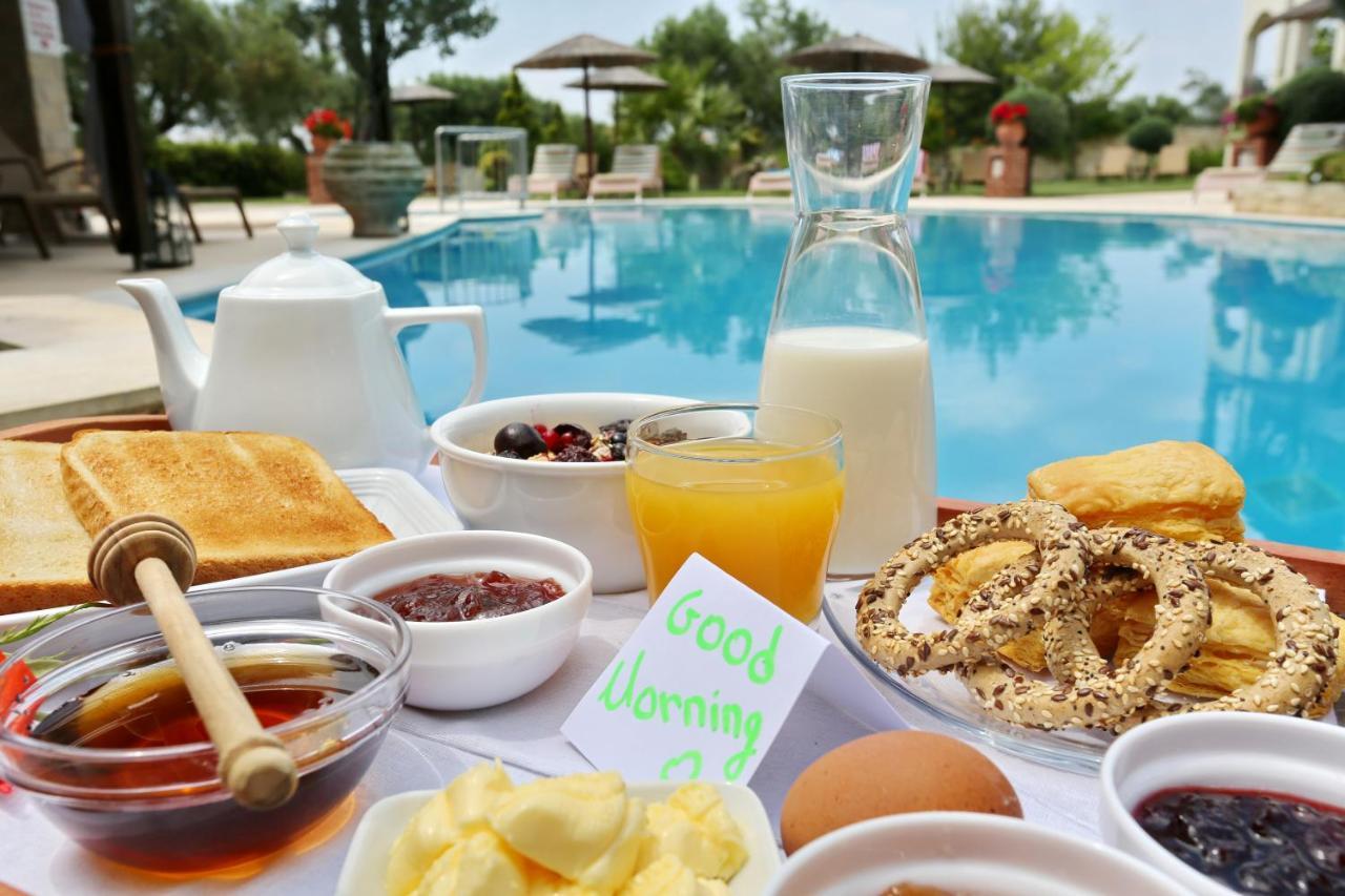 Country Inn Kallithea  エクステリア 写真
