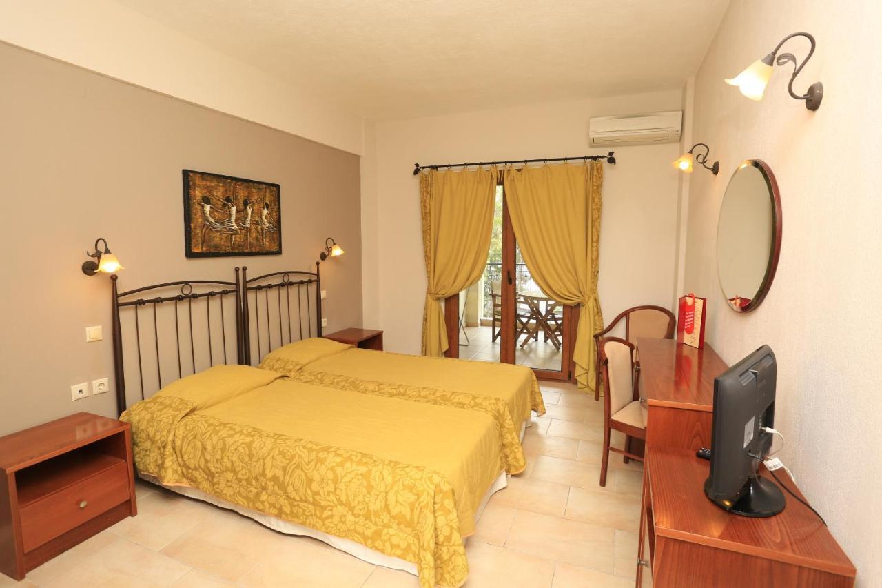 Country Inn Kallithea  エクステリア 写真