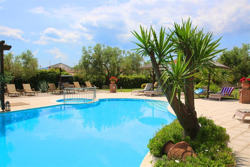 Country Inn Kallithea  エクステリア 写真